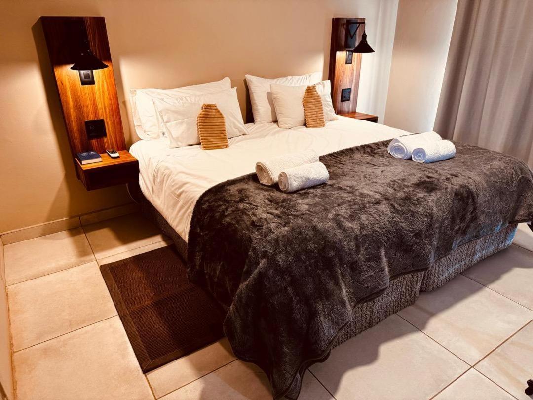 מריינטל Flying Ostrich Guesthouse & Self-Catering Accommodation חדר תמונה
